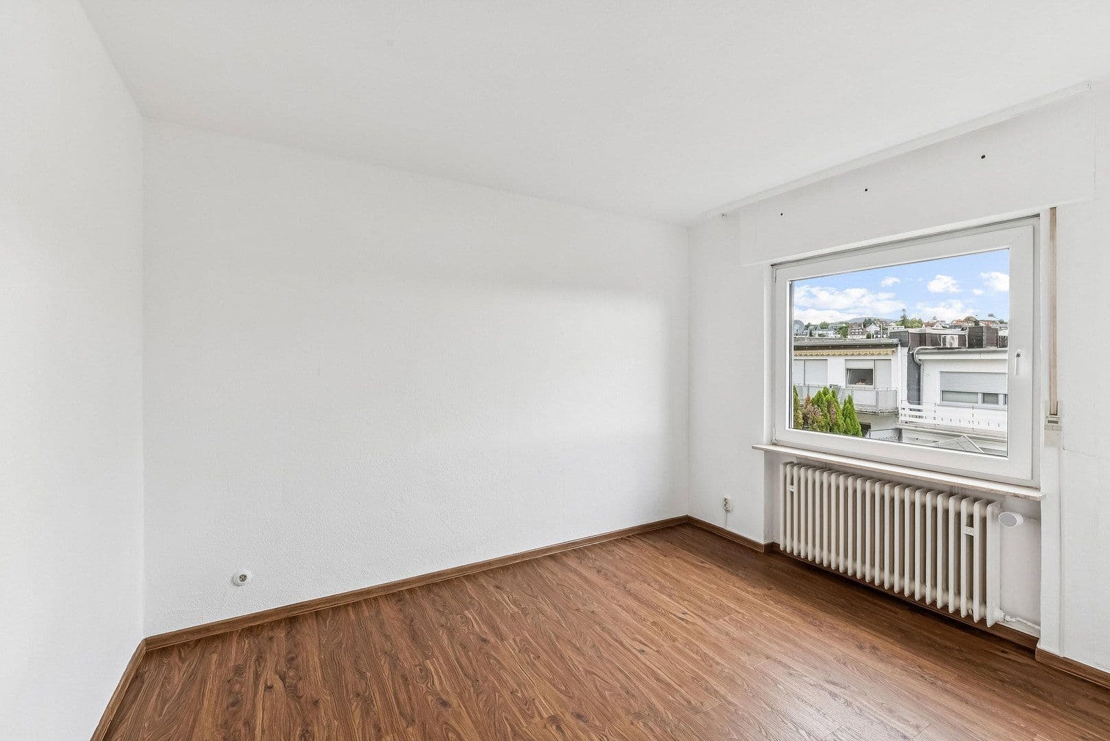 Predaj domu 105 m², pozemek 174 m², Bad Soden am Taunus, Hesensko Predaj domu 105 m², pozemek 174 m², Bad Soden am Taunus, Hesensko