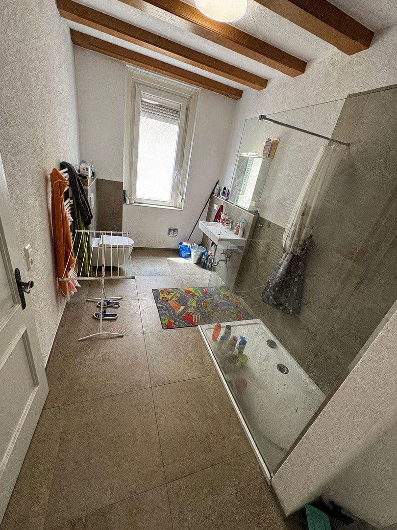 Prenájom bytu 3-izbový 91 m², Hohenzollernstrasse21, Albstadt, Bádensko-Wurttembersko Prenájom bytu 3-izbový 91 m², Hohenzollernstrasse21, Albstadt, Bádensko-Wurttembersko
