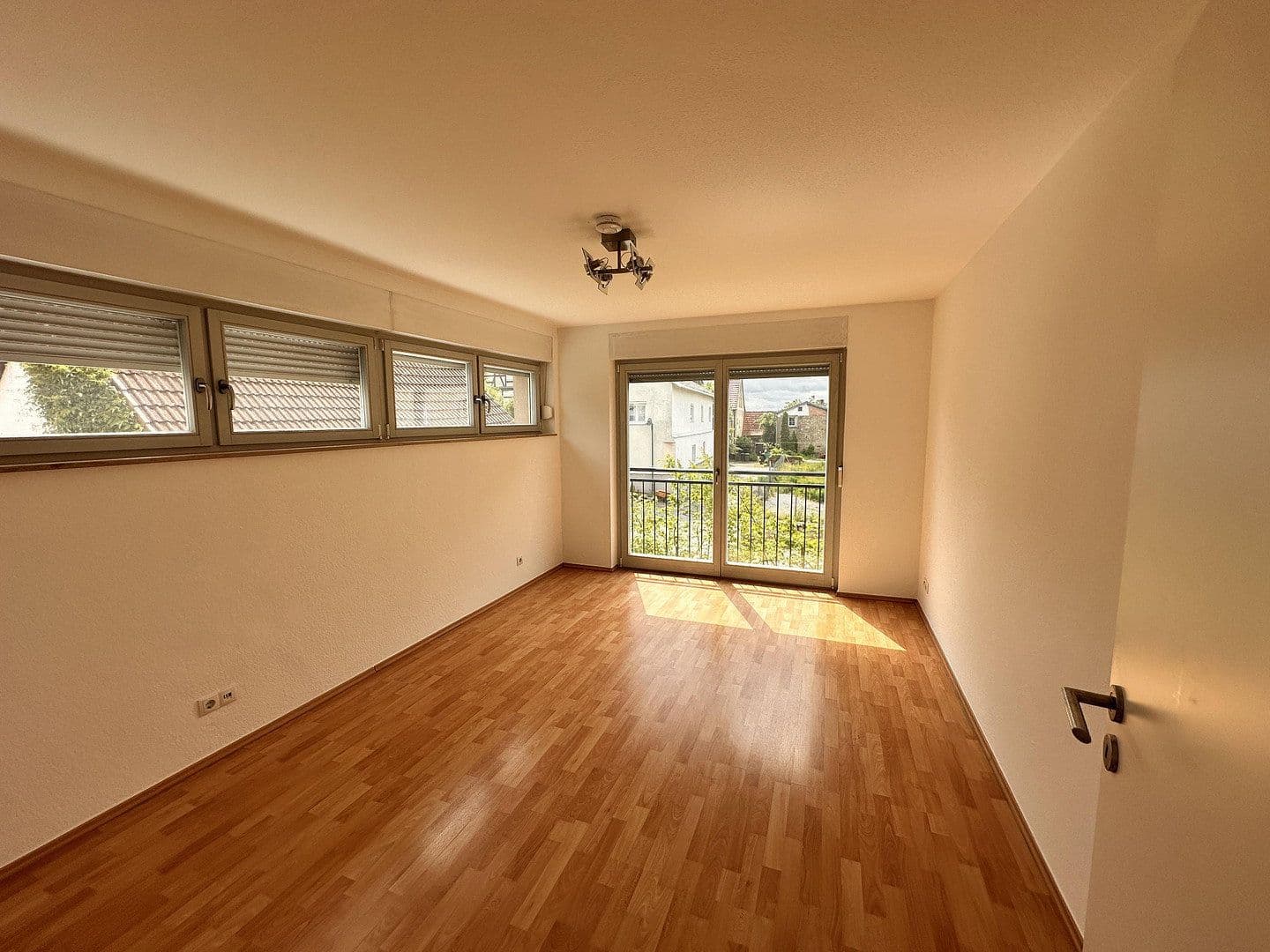 Prenájom bytu 3-izbový 79 m², Am Zehnt 9, Sinsheim, Bádensko-Wurttembersko Prenájom bytu 3-izbový 79 m², Am Zehnt 9, Sinsheim, Bádensko-Wurttembersko