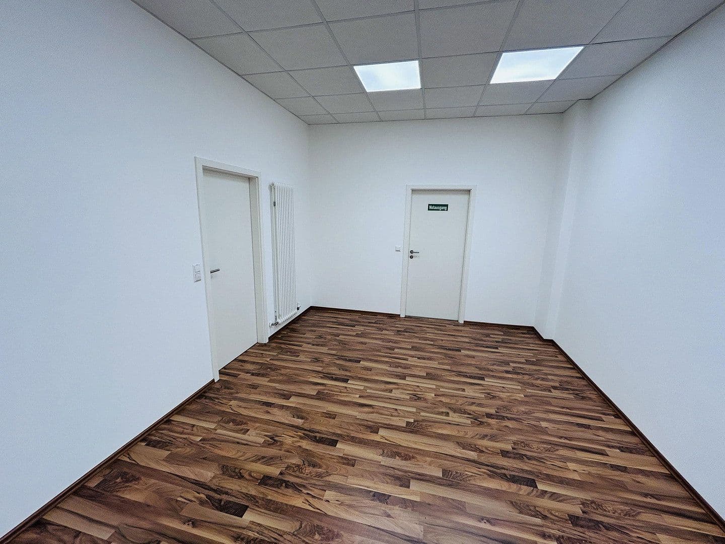 Prenájom kancelárie 360 m², Stuttgarter Straße 80, Geislingen an der Steige, Bádensko-Wurttembersko Prenájom kancelárie 360 m², Stuttgarter Straße 80, Geislingen an der Steige, Bádensko-Wurttembersko