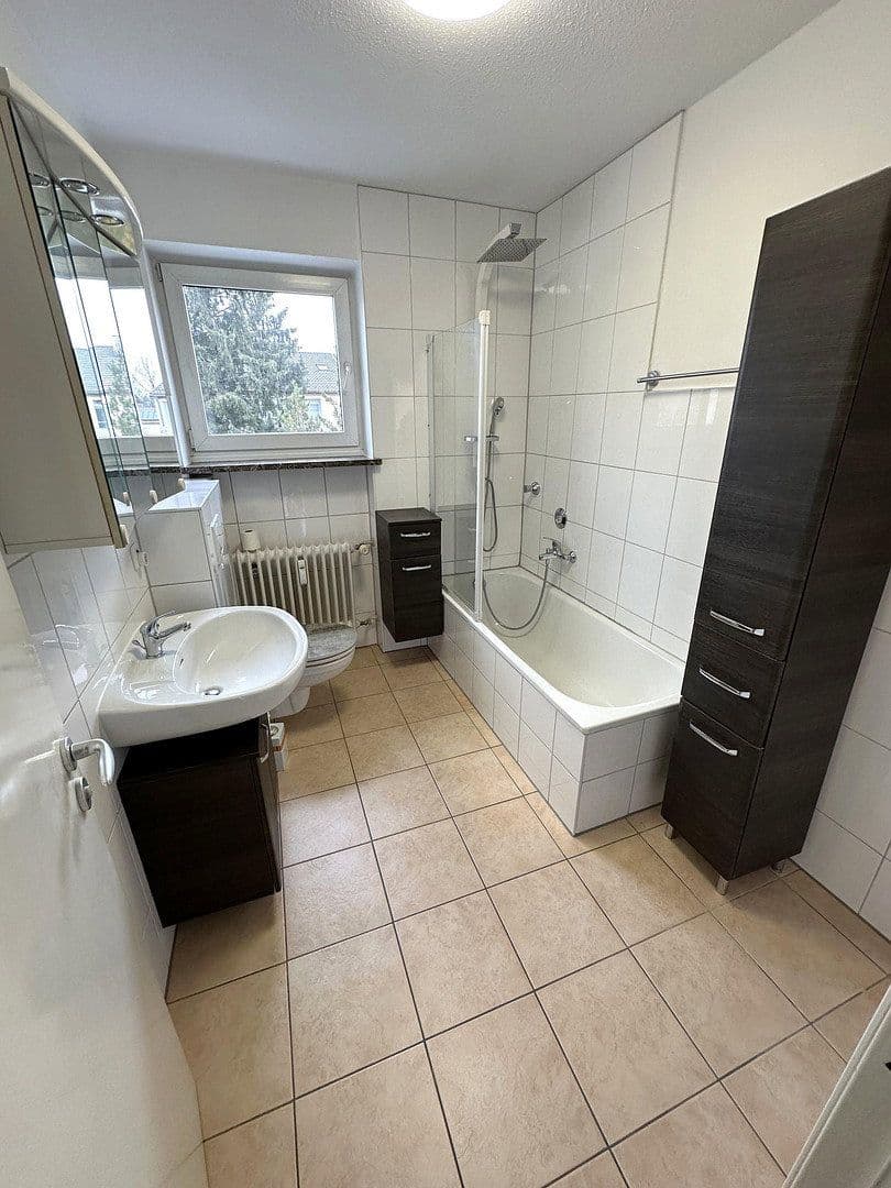Prenájom bytu 4-izbový 117 m², Poing, Bavorsko Prenájom bytu 4-izbový 117 m², Poing, Bavorsko