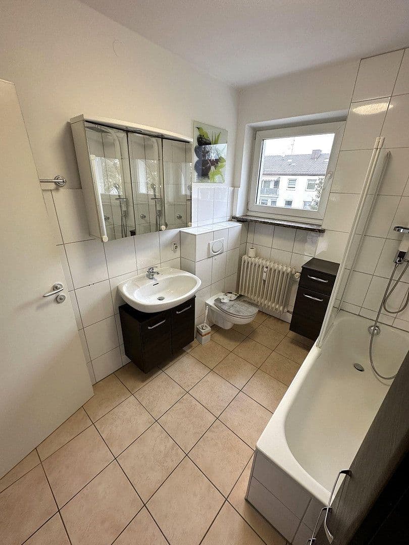 Prenájom bytu 4-izbový 117 m², Poing, Bavorsko Prenájom bytu 4-izbový 117 m², Poing, Bavorsko