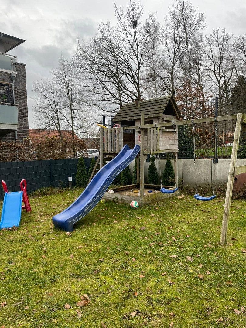 Prenájom domu 124 m², pozemek 350 m², Büchen, Šlezvicko-Holštajnsko Prenájom domu 124 m², pozemek 350 m², Büchen, Šlezvicko-Holštajnsko