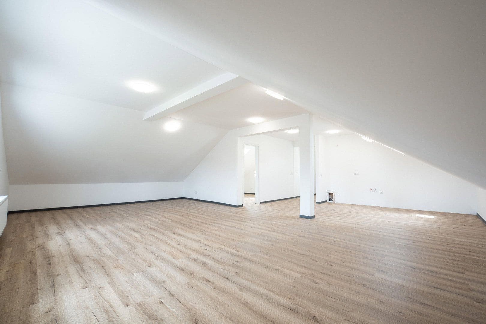 Prenájom bytu 4-izbový 129 m², Buchenberg, Bavorsko Prenájom bytu 4-izbový 129 m², Buchenberg, Bavorsko