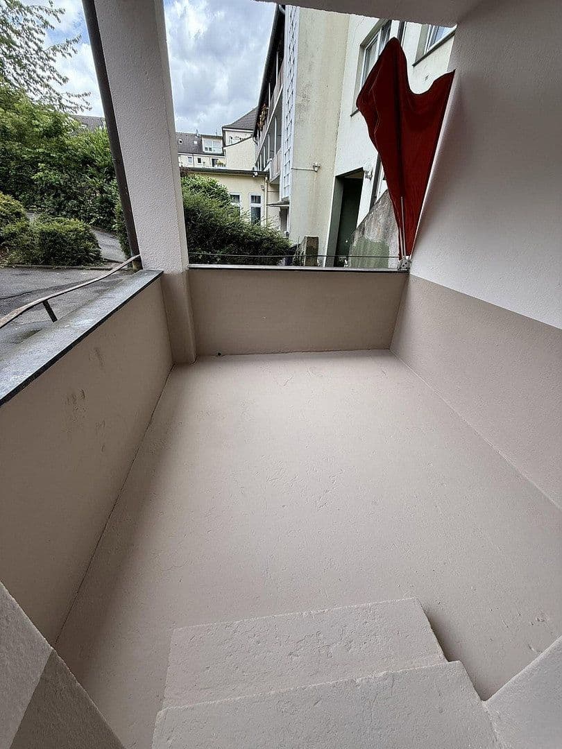 Prenájom bytu 3-izbový 75 m², Florastr. 7, Solingen, Severné Porýnie - Westfálsko Prenájom bytu 3-izbový 75 m², Florastr. 7, Solingen, Severné Porýnie - Westfálsko