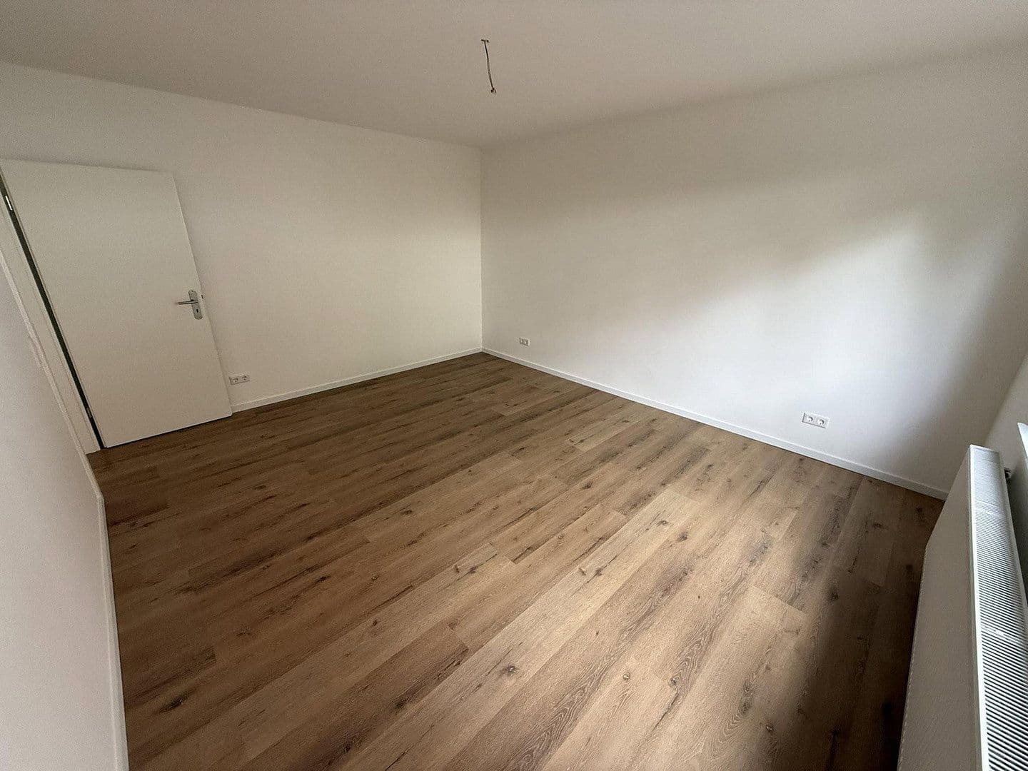 Prenájom bytu 3-izbový 75 m², Florastr. 7, Solingen, Severné Porýnie - Westfálsko Prenájom bytu 3-izbový 75 m², Florastr. 7, Solingen, Severné Porýnie - Westfálsko
