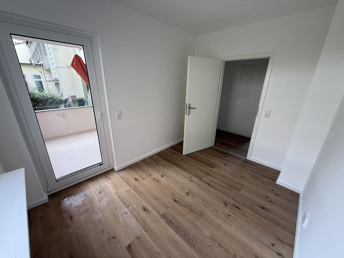 Prenájom bytu 3-izbový 75 m², Florastr. 7, Solingen, Severné Porýnie - Westfálsko Prenájom bytu 3-izbový 75 m², Florastr. 7, Solingen, Severné Porýnie - Westfálsko