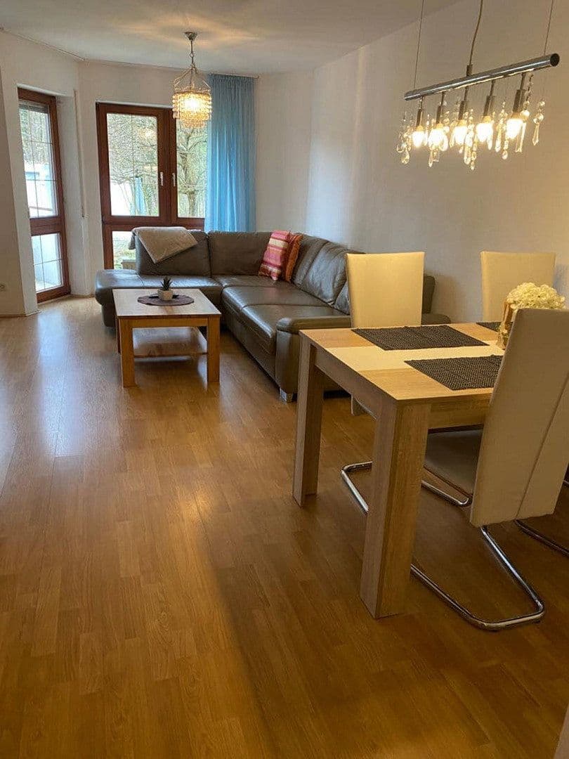 Prenájom bytu 1-izbový 43 m², Zeppelinstraße 140, Friedrichshafen, Bádensko-Wurttembersko Prenájom bytu 1-izbový 43 m², Zeppelinstraße 140, Friedrichshafen, Bádensko-Wurttembersko