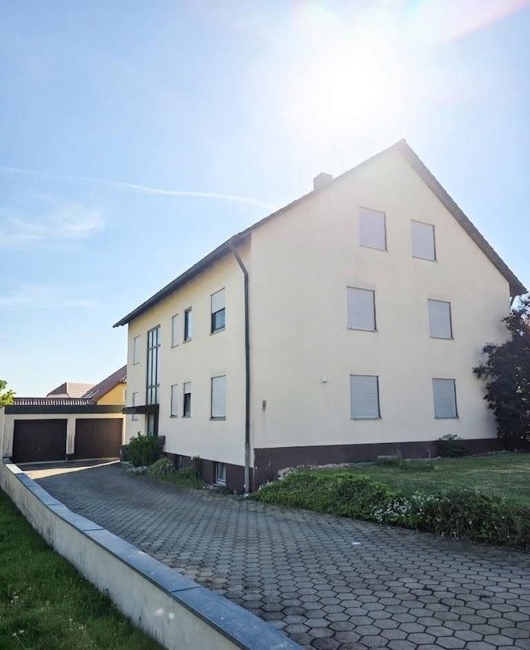 Predaj domu 316 m², pozemek 779 m², Königsbergerstraße 9, Vilseck, Bavorsko Predaj domu 316 m², pozemek 779 m², Königsbergerstraße 9, Vilseck, Bavorsko