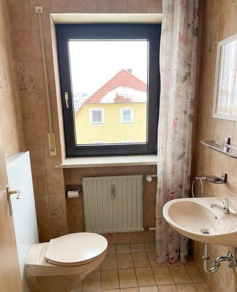 Predaj domu 316 m², pozemek 779 m², Königsbergerstraße 9, Vilseck, Bavorsko Predaj domu 316 m², pozemek 779 m², Königsbergerstraße 9, Vilseck, Bavorsko