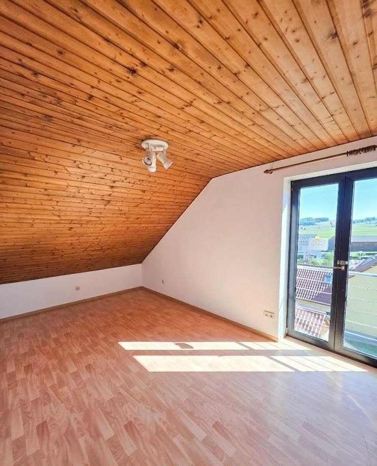 Predaj domu 316 m², pozemek 779 m², Königsbergerstraße 9, Vilseck, Bavorsko Predaj domu 316 m², pozemek 779 m², Königsbergerstraße 9, Vilseck, Bavorsko