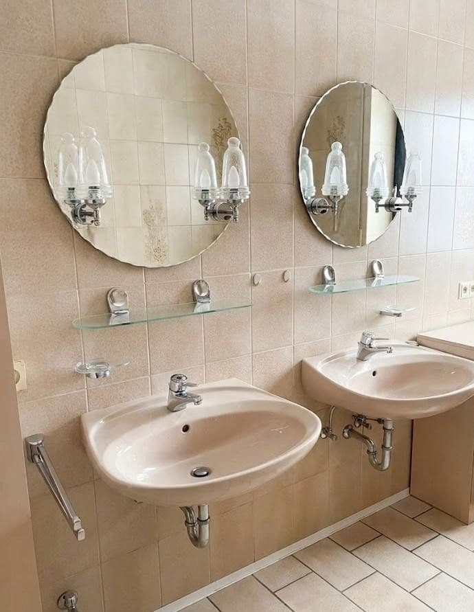 Predaj domu 316 m², pozemek 779 m², Königsbergerstraße 9, Vilseck, Bavorsko Predaj domu 316 m², pozemek 779 m², Königsbergerstraße 9, Vilseck, Bavorsko