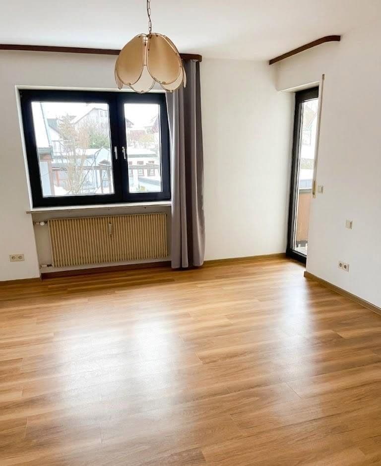 Predaj domu 316 m², pozemek 779 m², Königsbergerstraße 9, Vilseck, Bavorsko Predaj domu 316 m², pozemek 779 m², Königsbergerstraße 9, Vilseck, Bavorsko