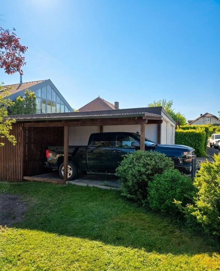 Predaj domu 316 m², pozemek 779 m², Königsbergerstraße 9, Vilseck, Bavorsko Predaj domu 316 m², pozemek 779 m², Königsbergerstraße 9, Vilseck, Bavorsko