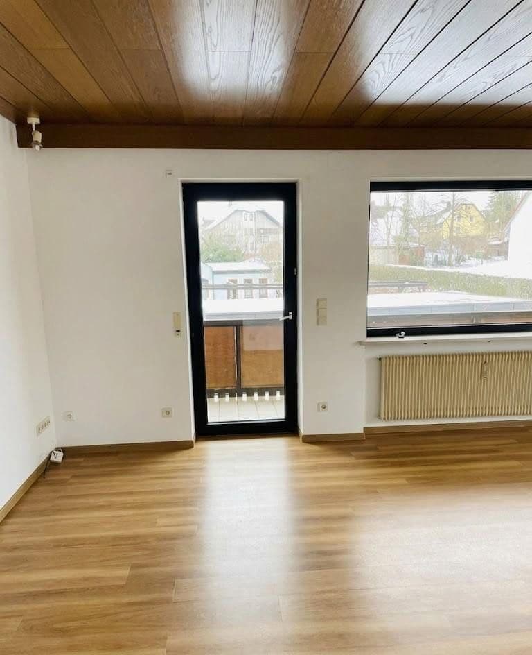 Predaj domu 316 m², pozemek 779 m², Königsbergerstraße 9, Vilseck, Bavorsko Predaj domu 316 m², pozemek 779 m², Königsbergerstraße 9, Vilseck, Bavorsko