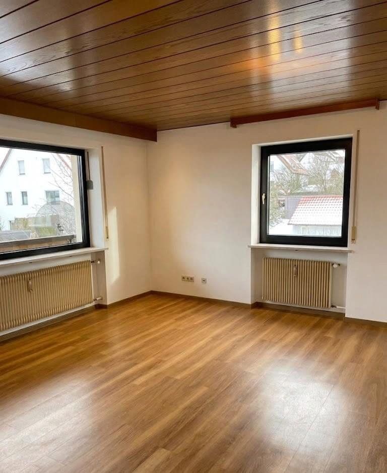 Predaj domu 316 m², pozemek 779 m², Königsbergerstraße 9, Vilseck, Bavorsko Predaj domu 316 m², pozemek 779 m², Königsbergerstraße 9, Vilseck, Bavorsko