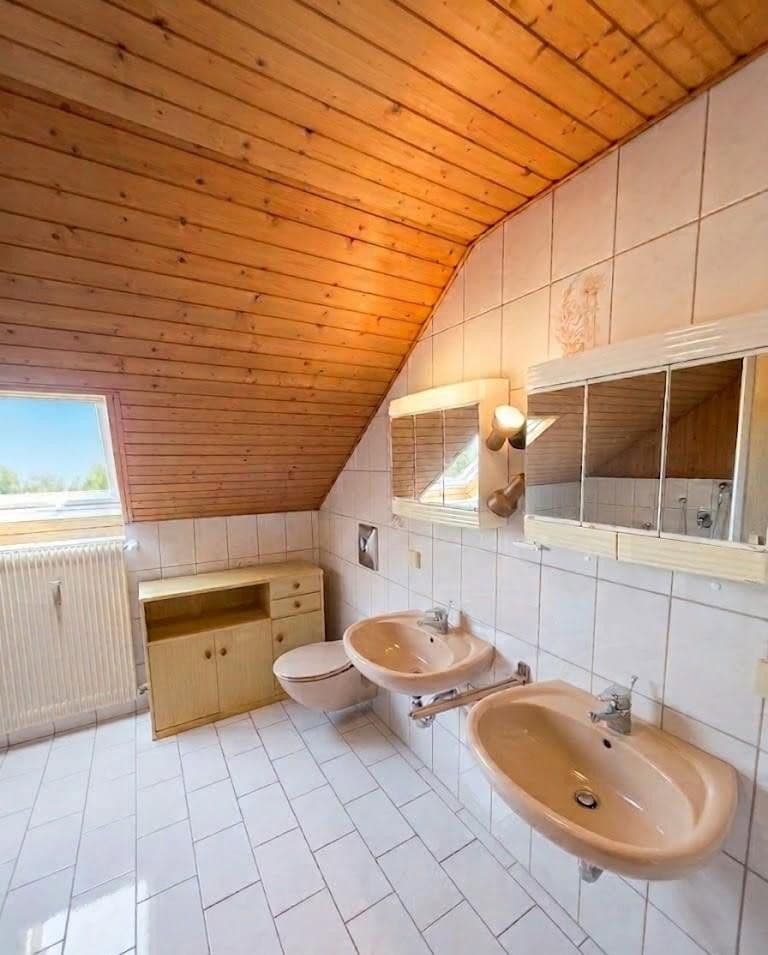 Predaj domu 316 m², pozemek 779 m², Königsbergerstraße 9, Vilseck, Bavorsko Predaj domu 316 m², pozemek 779 m², Königsbergerstraße 9, Vilseck, Bavorsko