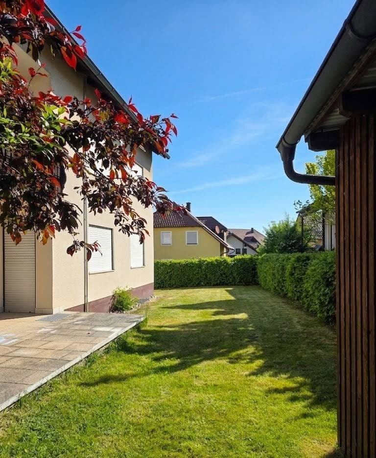 Predaj domu 316 m², pozemek 779 m², Königsbergerstraße 9, Vilseck, Bavorsko Predaj domu 316 m², pozemek 779 m², Königsbergerstraße 9, Vilseck, Bavorsko