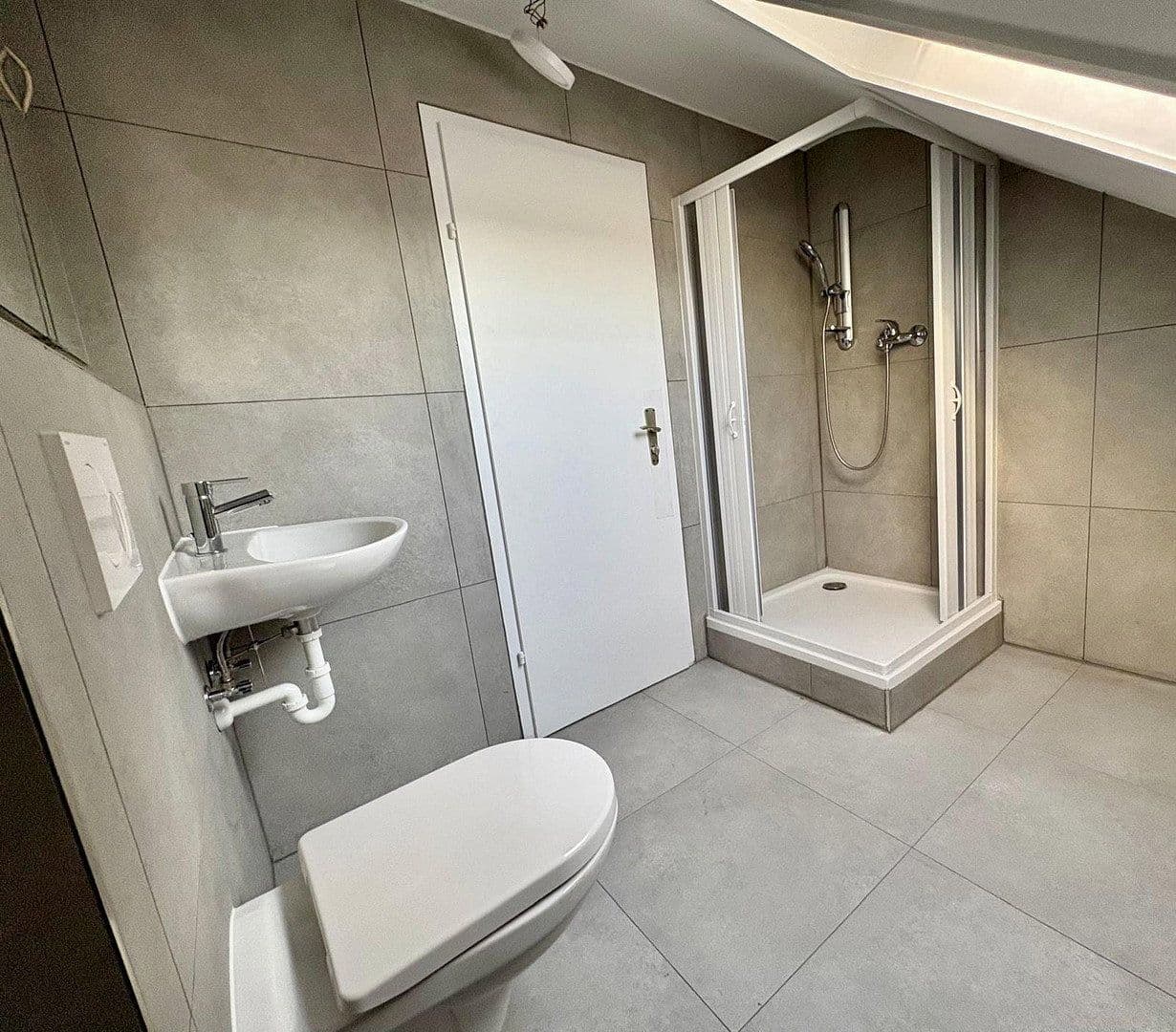 Prenájom bytu 3-izbový 82 m², Deizisau, Bádensko-Wurttembersko Prenájom bytu 3-izbový 82 m², Deizisau, Bádensko-Wurttembersko