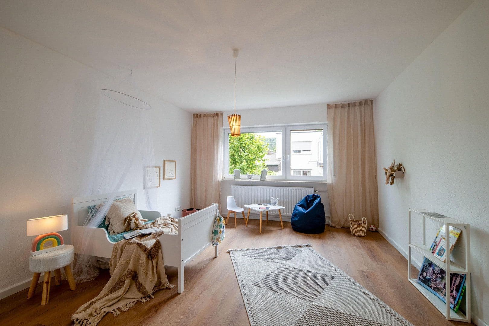 Predaj domu 253 m², pozemek 390 m², Wiesbaden, Hesensko Predaj domu 253 m², pozemek 390 m², Wiesbaden, Hesensko
