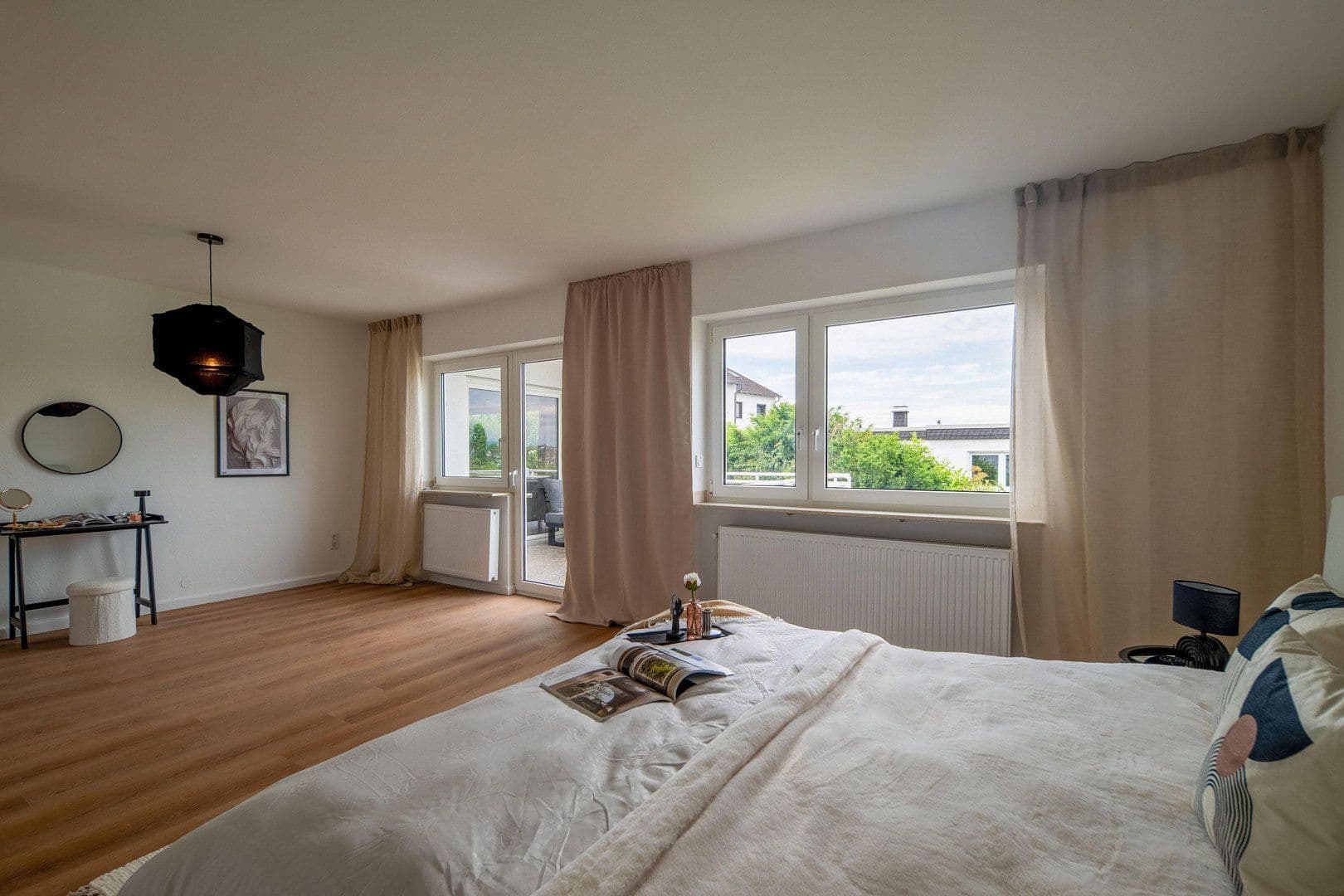 Predaj domu 253 m², pozemek 390 m², Wiesbaden, Hesensko Predaj domu 253 m², pozemek 390 m², Wiesbaden, Hesensko