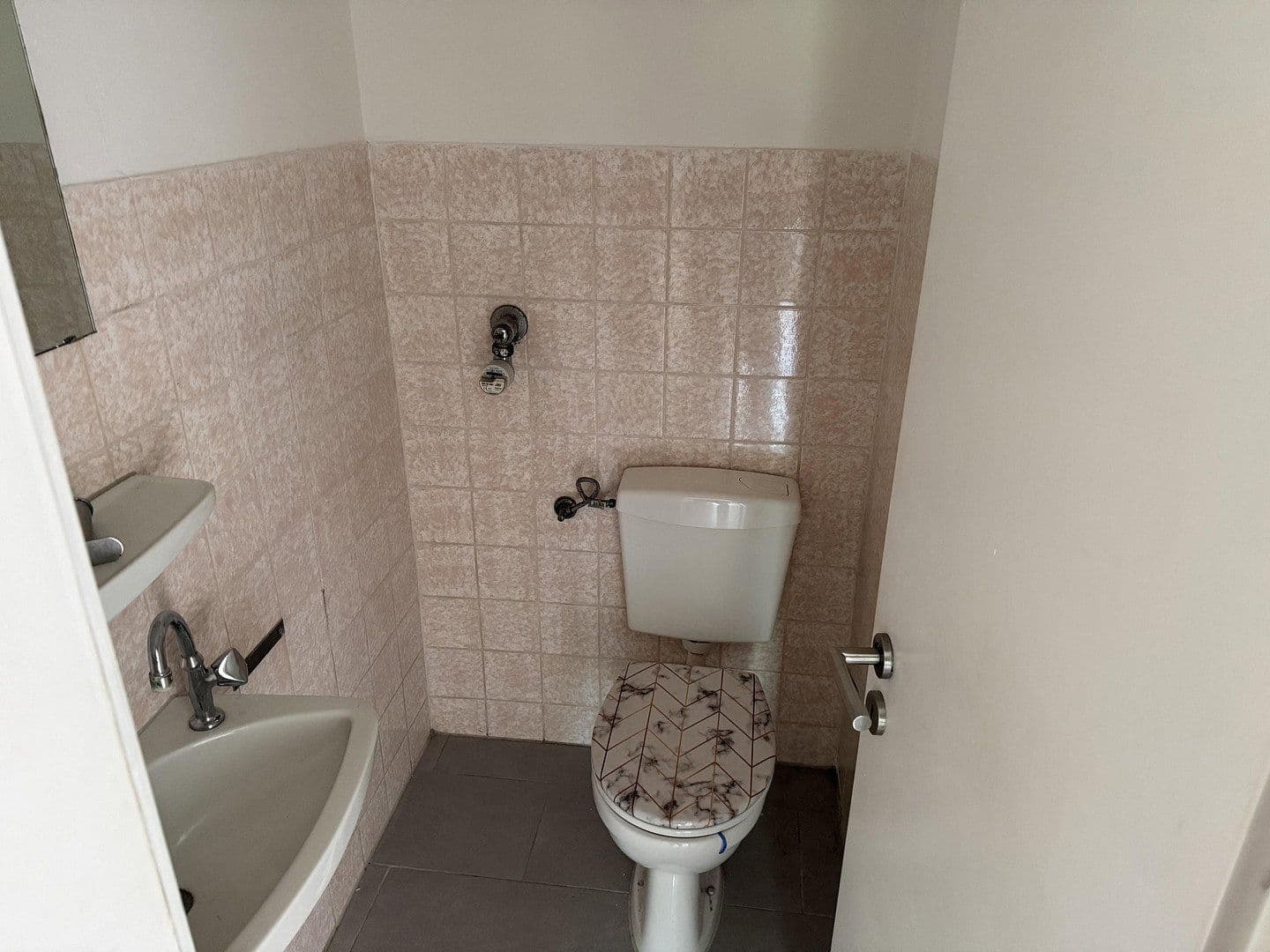Prenájom bytu 3-izbový 81 m², Krefeld, Severné Porýnie - Westfálsko Prenájom bytu 3-izbový 81 m², Krefeld, Severné Porýnie - Westfálsko