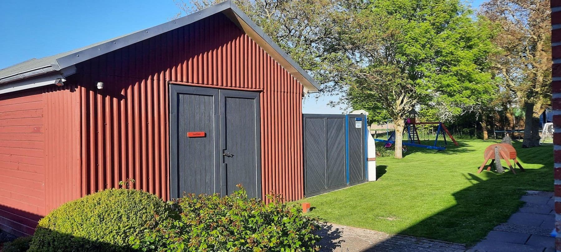 Predaj domu 243 m², pozemek 2.766 m², Friedrichskoog, Šlezvicko-Holštajnsko Predaj domu 243 m², pozemek 2.766 m², Friedrichskoog, Šlezvicko-Holštajnsko