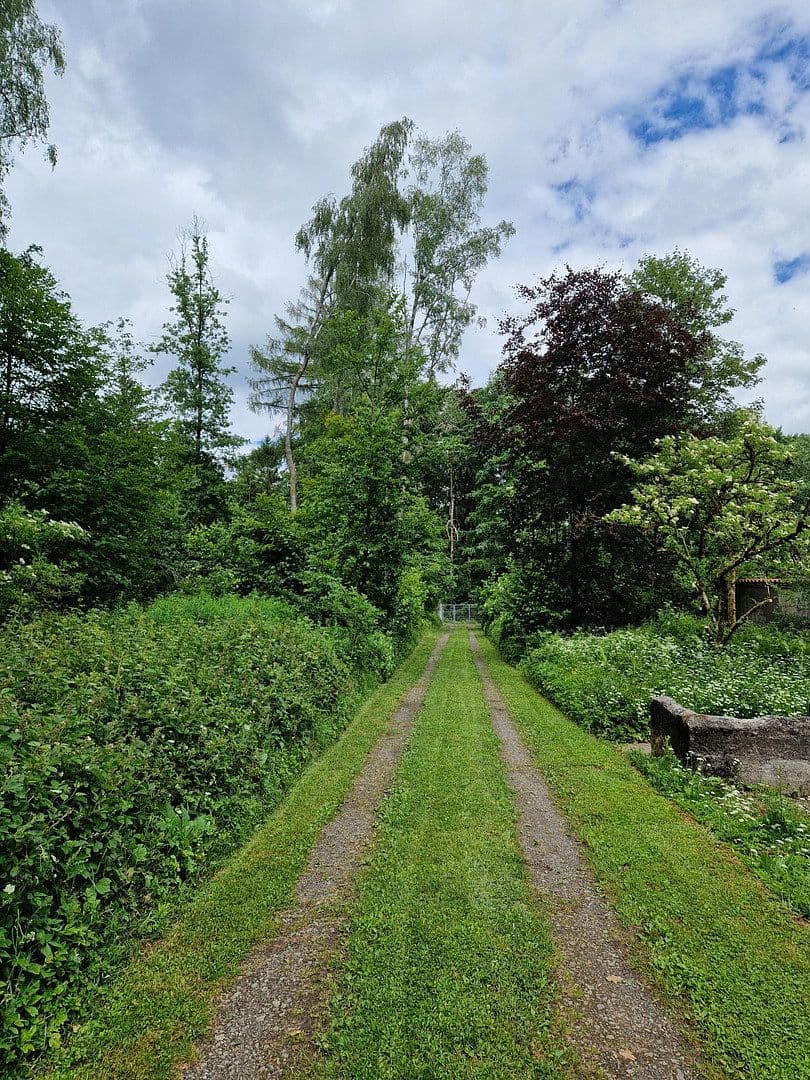 Predaj domu 253 m², pozemek 8.685 m², Achtelsbach, Porýnie-Falcko Predaj domu 253 m², pozemek 8.685 m², Achtelsbach, Porýnie-Falcko