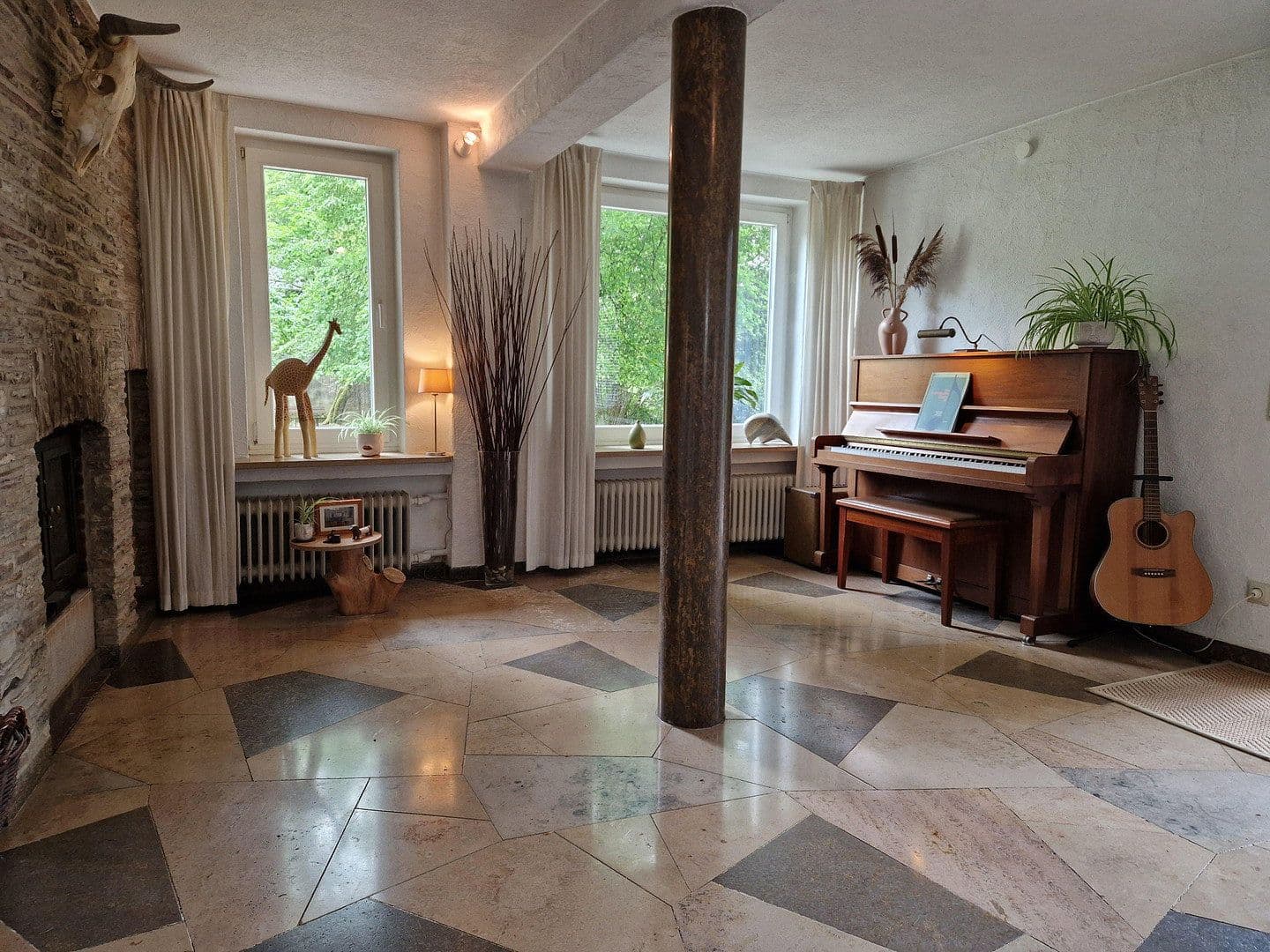 Predaj domu 253 m², pozemek 8.685 m², Achtelsbach, Porýnie-Falcko Predaj domu 253 m², pozemek 8.685 m², Achtelsbach, Porýnie-Falcko