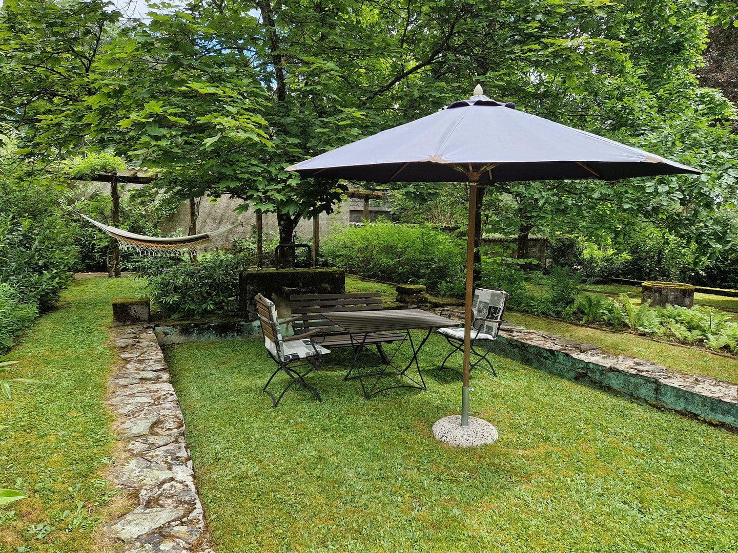 Predaj domu 253 m², pozemek 8.685 m², Achtelsbach, Porýnie-Falcko Predaj domu 253 m², pozemek 8.685 m², Achtelsbach, Porýnie-Falcko
