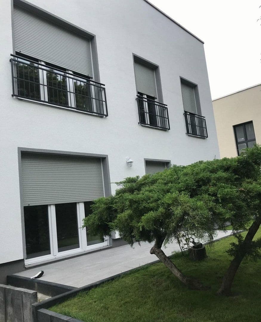 Prenájom bytu 2-izbový 65 m², Rudower Str. 178A, Berlin, Berlín Prenájom bytu 2-izbový 65 m², Rudower Str. 178A, Berlin, Berlín