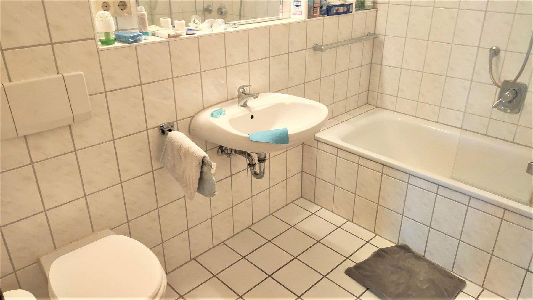 Prenájom bytu 3-izbový 60 m², Wiesbaden-Breckenheim, Hesensko Prenájom bytu 3-izbový 60 m², Wiesbaden-Breckenheim, Hesensko