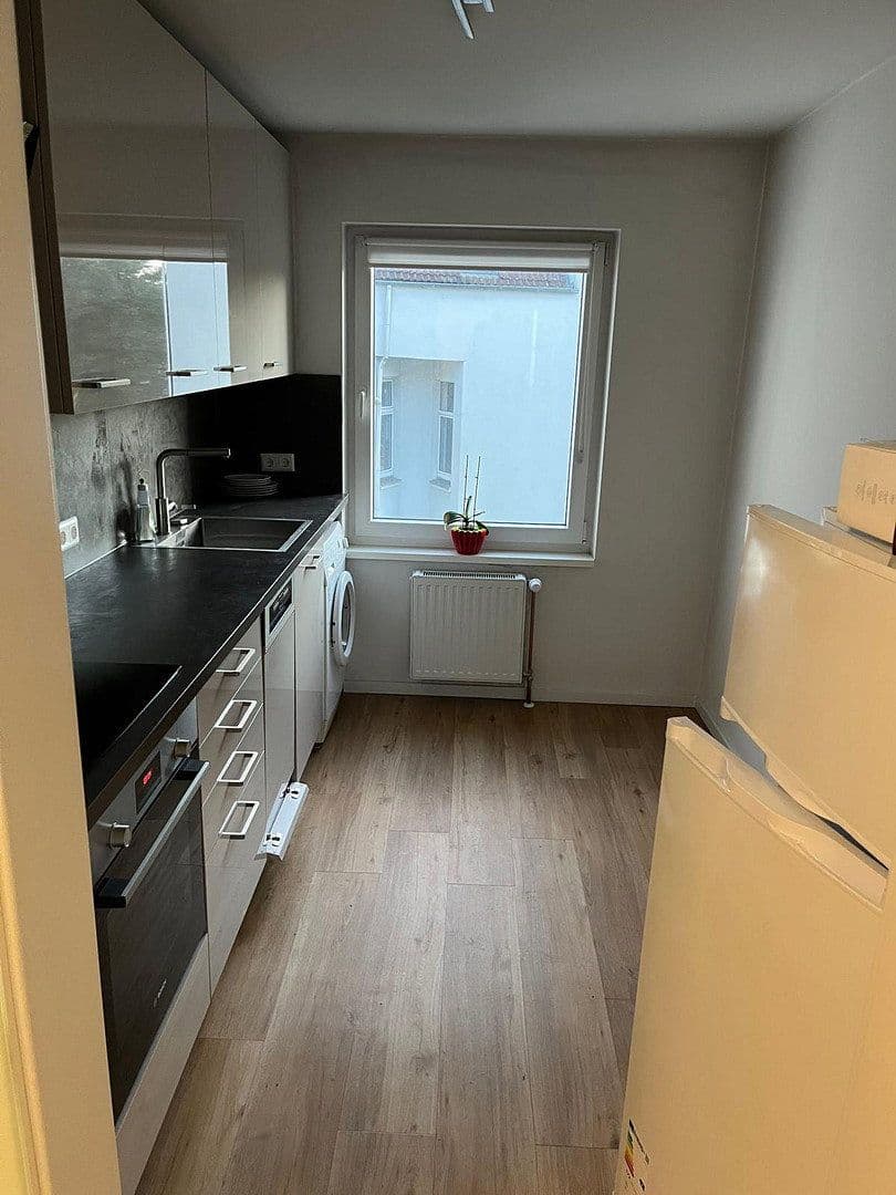 Prenájom bytu 2-izbový 53 m², Hannover, Dolné Sasko Prenájom bytu 2-izbový 53 m², Hannover, Dolné Sasko