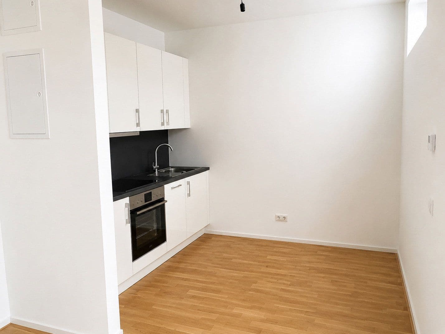 Prenájom bytu 2-izbový 52 m², PEMA 2 2-4, Innsbruck, Tirolsko Prenájom bytu 2-izbový 52 m², PEMA 2 2-4, Innsbruck, Tirolsko