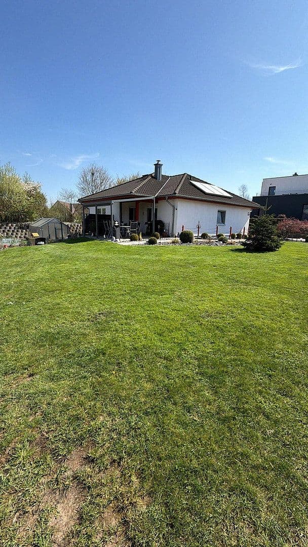 Predaj domu 160 m², pozemek 825 m², Laupheim, Bádensko-Wurttembersko Predaj domu 160 m², pozemek 825 m², Laupheim, Bádensko-Wurttembersko
