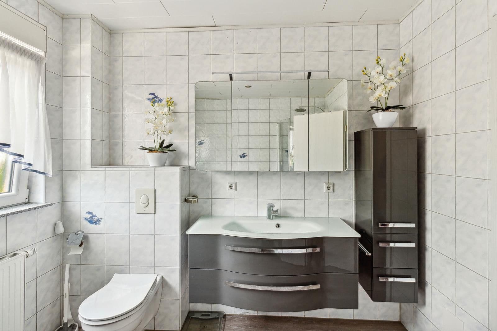 Predaj domu 160 m², pozemek 825 m², Laupheim, Bádensko-Wurttembersko Predaj domu 160 m², pozemek 825 m², Laupheim, Bádensko-Wurttembersko