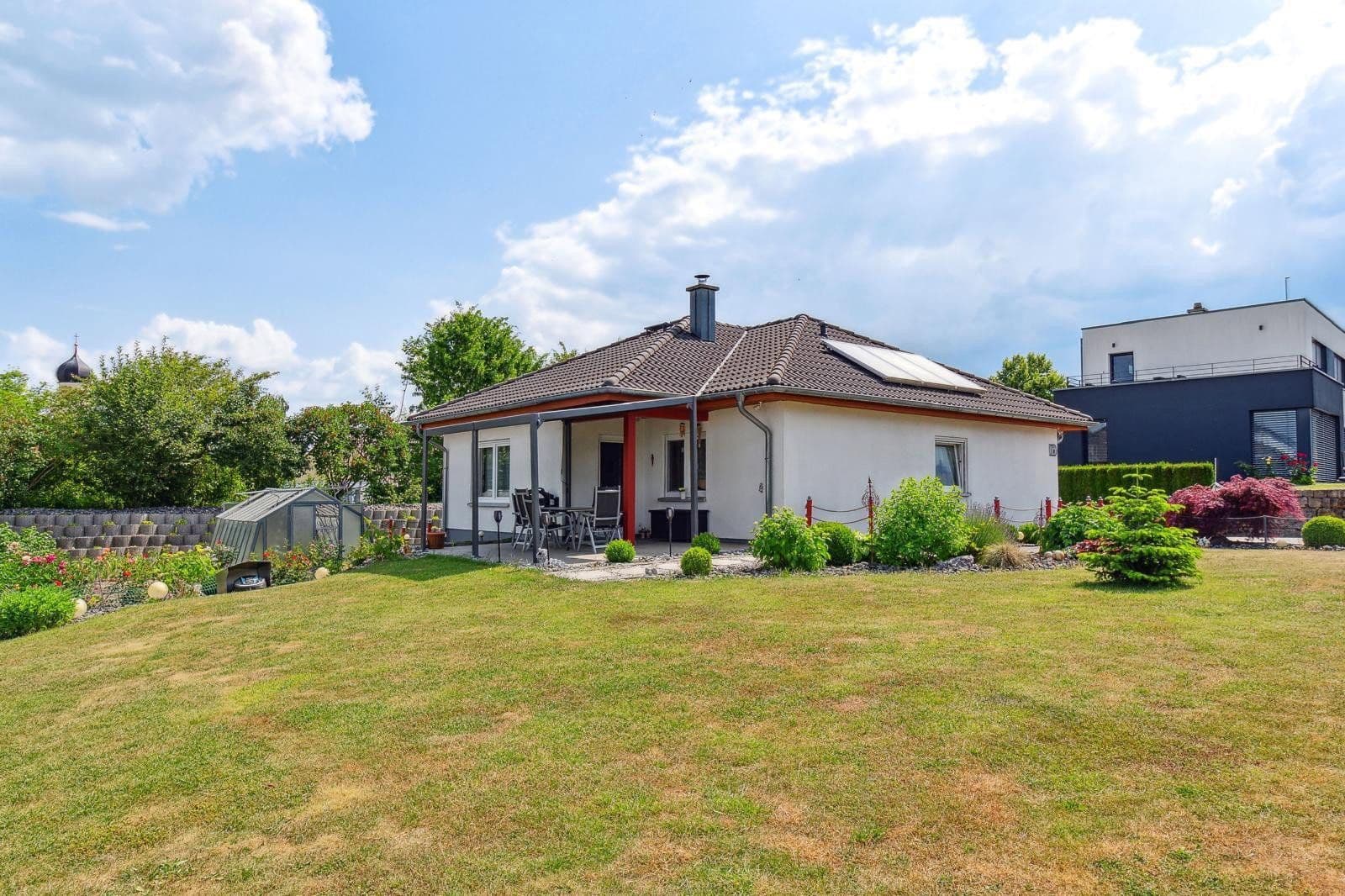 Predaj domu 160 m², pozemek 825 m², Laupheim, Bádensko-Wurttembersko Predaj domu 160 m², pozemek 825 m², Laupheim, Bádensko-Wurttembersko