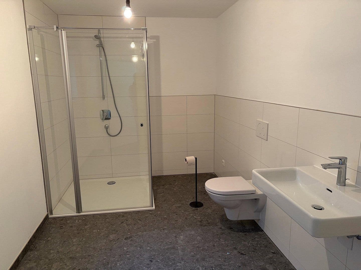 Prenájom bytu 3-izbový 104 m², Bismarckstraße 8, Nürtingen, Bádensko-Wurttembersko Prenájom bytu 3-izbový 104 m², Bismarckstraße 8, Nürtingen, Bádensko-Wurttembersko