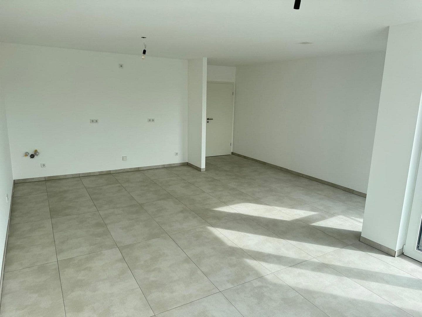 Prenájom bytu 4-izbový 104 m², Berliner Str. 911, Köln, Severné Porýnie - Westfálsko Prenájom bytu 4-izbový 104 m², Berliner Str. 911, Köln, Severné Porýnie - Westfálsko