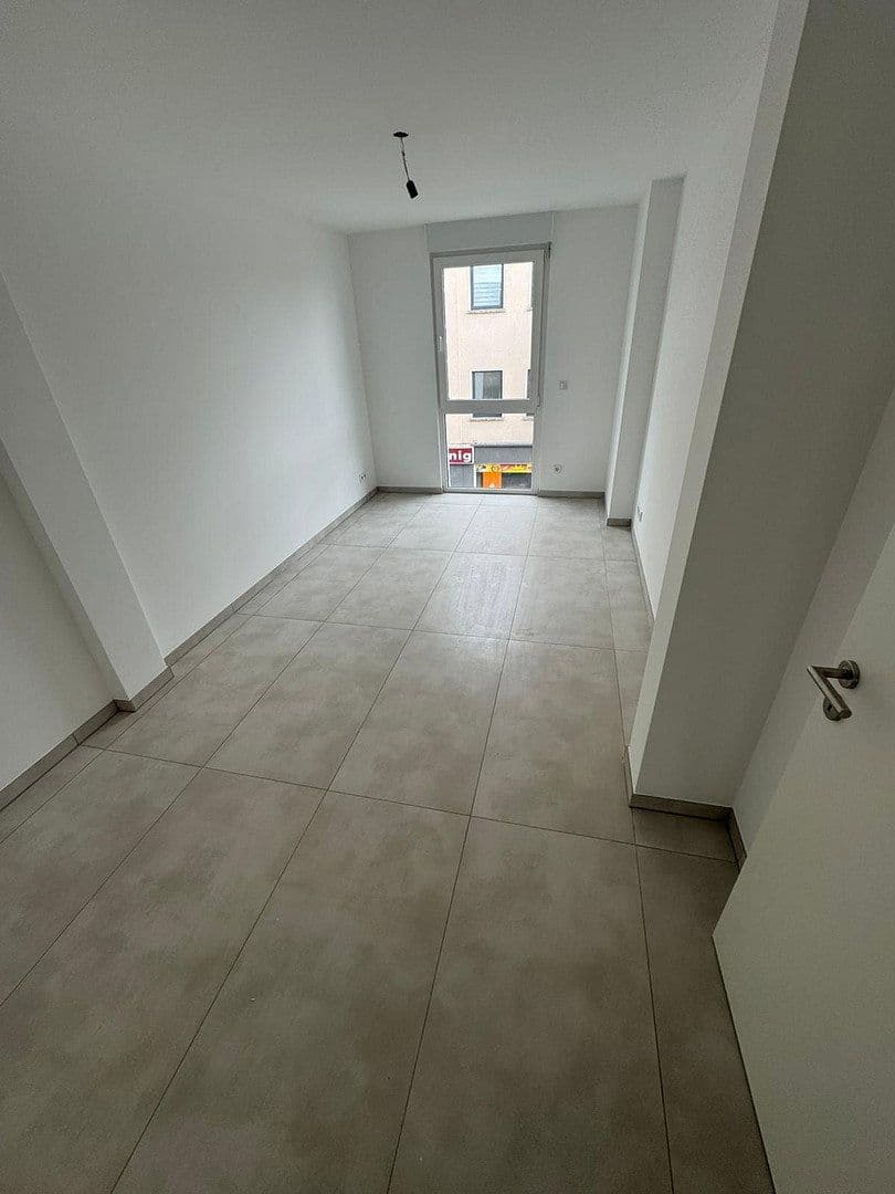 Prenájom bytu 4-izbový 104 m², Berliner Str. 911, Köln, Severné Porýnie - Westfálsko Prenájom bytu 4-izbový 104 m², Berliner Str. 911, Köln, Severné Porýnie - Westfálsko