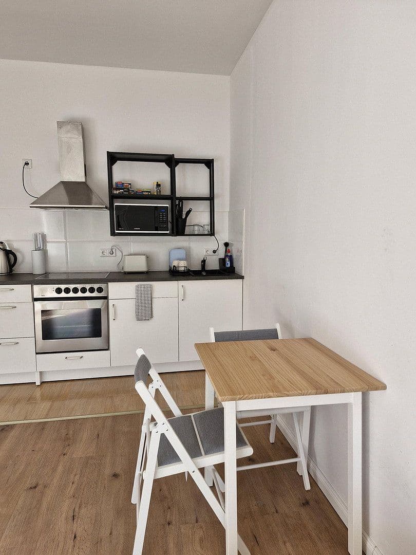 Prenájom bytu 1-izbový 40 m², Adolph-Kolping-Str. 32, Köln, Severné Porýnie - Westfálsko Prenájom bytu 1-izbový 40 m², Adolph-Kolping-Str. 32, Köln, Severné Porýnie - Westfálsko