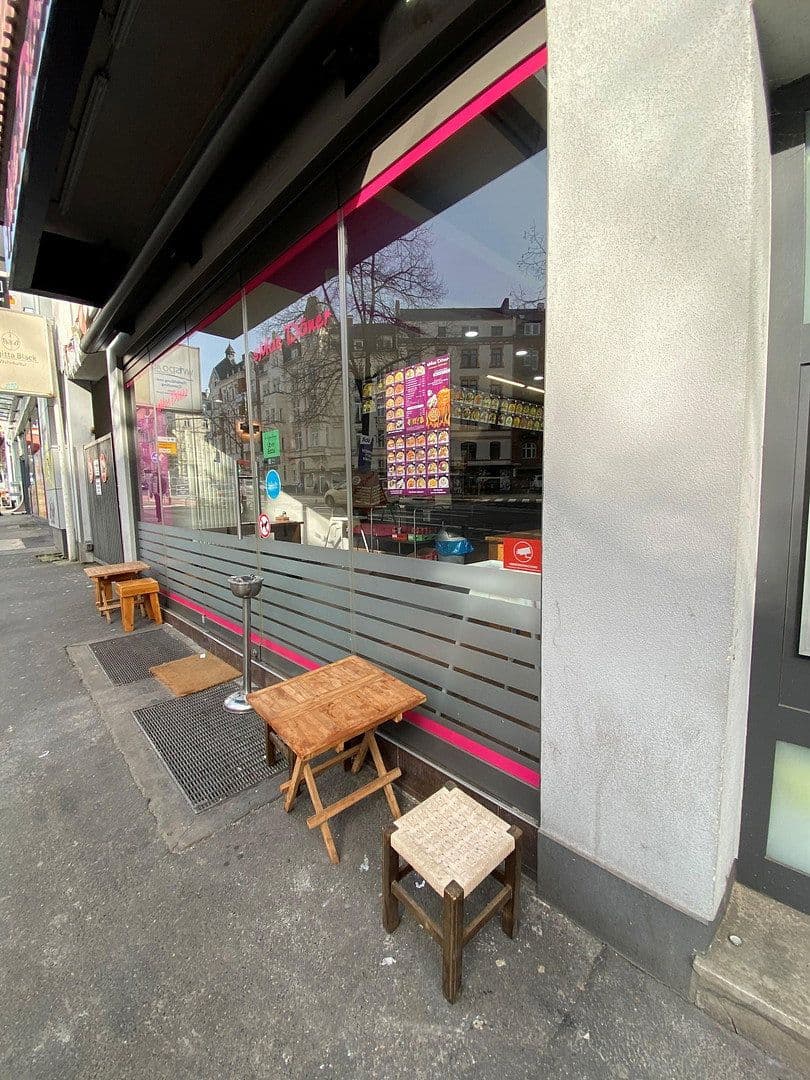 Predaj domu 1.208 m², pozemek 467 m², Dotzheimer Straße 61, Wiesbaden, Hesensko Predaj domu 1.208 m², pozemek 467 m², Dotzheimer Straße 61, Wiesbaden, Hesensko