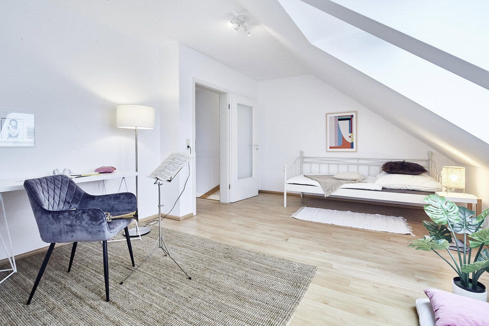 Predaj domu 140 m², pozemek 180 m², Nürnberg, Bavorsko Predaj domu 140 m², pozemek 180 m², Nürnberg, Bavorsko
