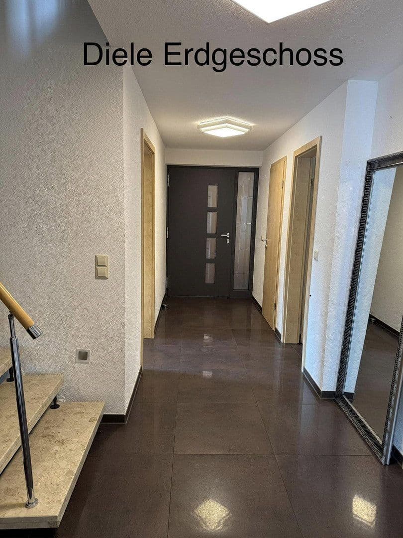 Predaj domu 220 m², pozemek 1.300 m², Forchtenberg, Bádensko-Wurttembersko Predaj domu 220 m², pozemek 1.300 m², Forchtenberg, Bádensko-Wurttembersko