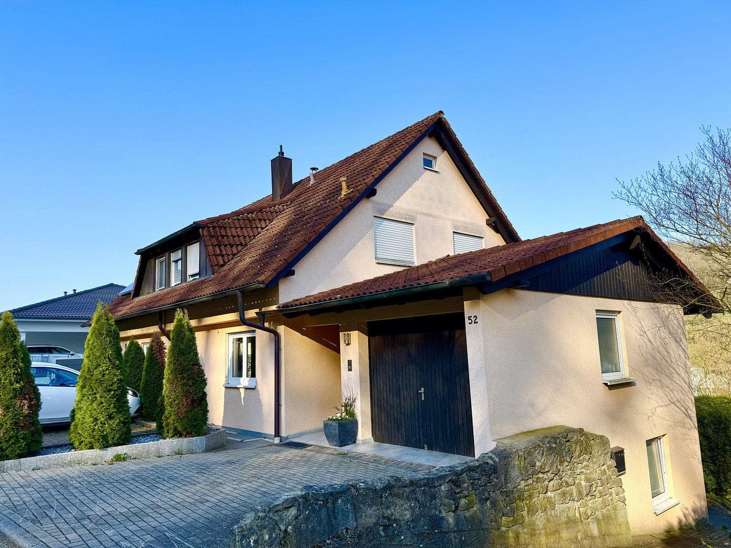 Predaj domu 220 m², pozemek 1.300 m², Forchtenberg, Bádensko-Wurttembersko Predaj domu 220 m², pozemek 1.300 m², Forchtenberg, Bádensko-Wurttembersko