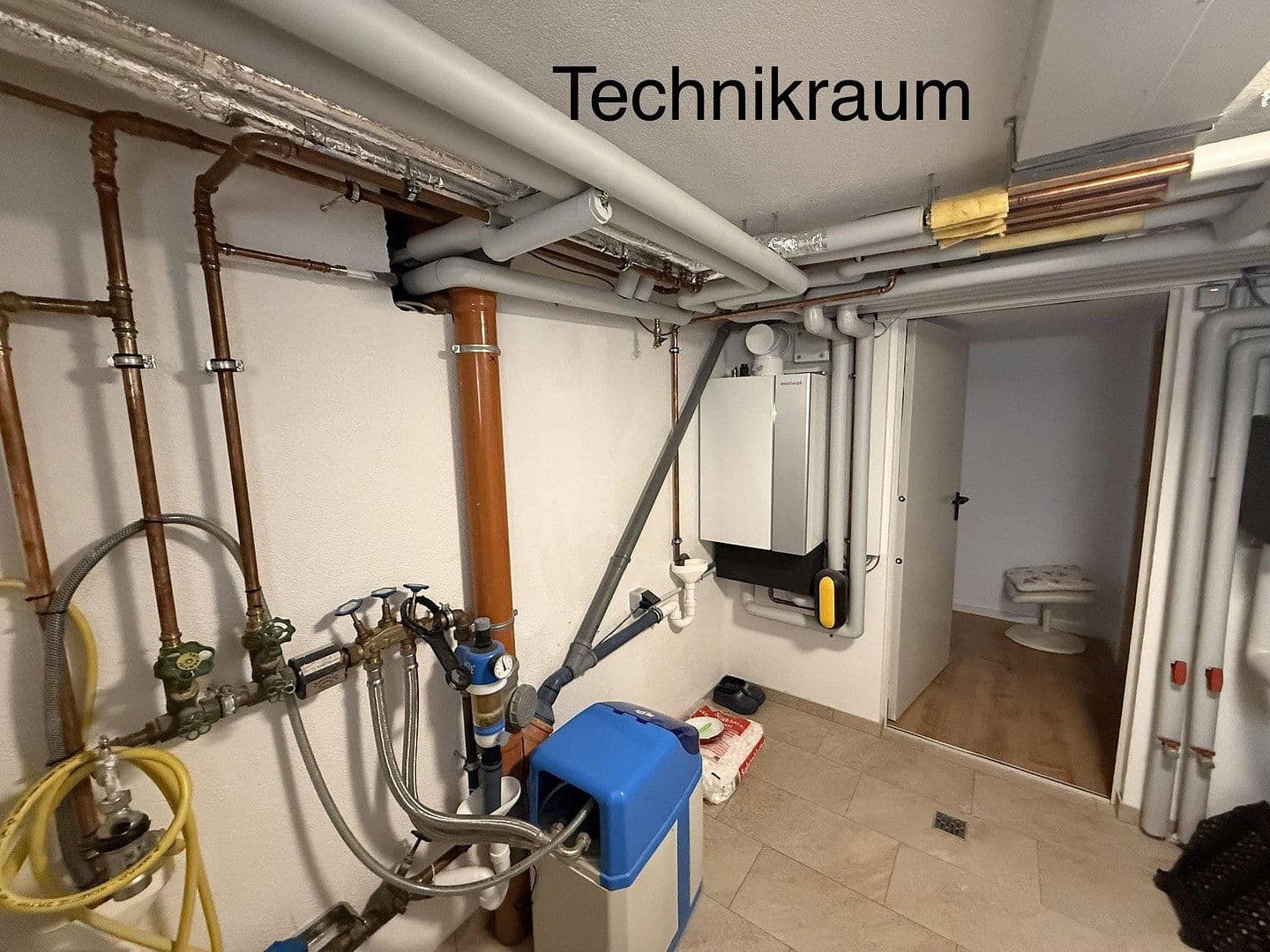 Predaj domu 220 m², pozemek 1.300 m², Forchtenberg, Bádensko-Wurttembersko Predaj domu 220 m², pozemek 1.300 m², Forchtenberg, Bádensko-Wurttembersko