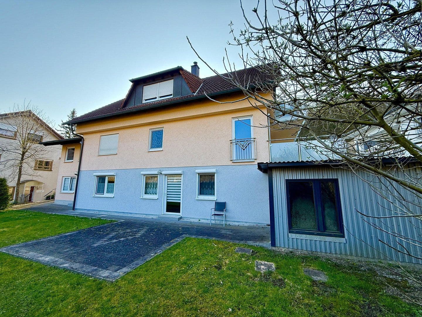Predaj domu 220 m², pozemek 1.300 m², Forchtenberg, Bádensko-Wurttembersko Predaj domu 220 m², pozemek 1.300 m², Forchtenberg, Bádensko-Wurttembersko