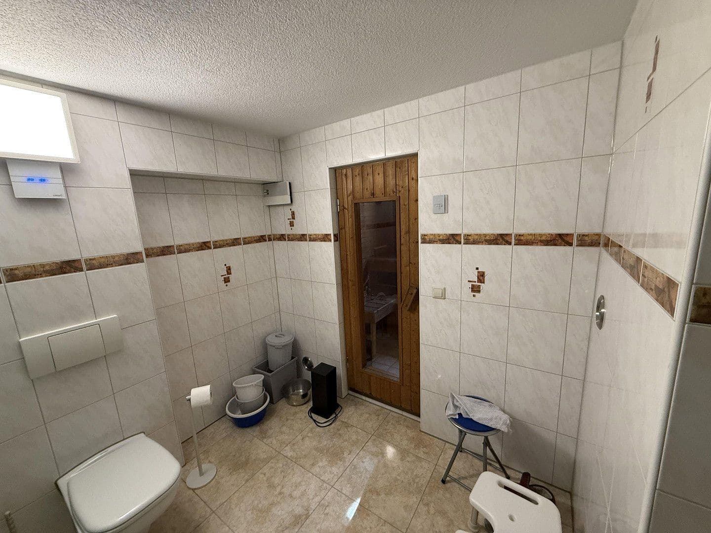 Predaj domu 220 m², pozemek 1.300 m², Forchtenberg, Bádensko-Wurttembersko Predaj domu 220 m², pozemek 1.300 m², Forchtenberg, Bádensko-Wurttembersko