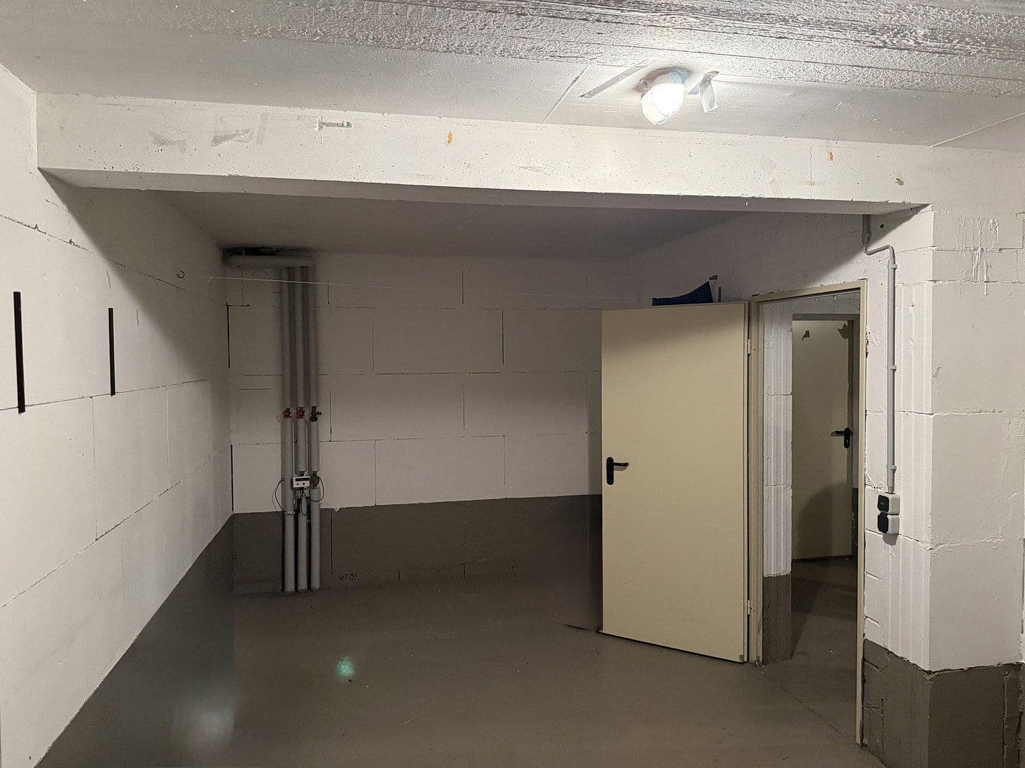 Prenájom nebytového priestoru 60 m², Bornheim, Severné Porýnie - Westfálsko Prenájom nebytového priestoru 60 m², Bornheim, Severné Porýnie - Westfálsko