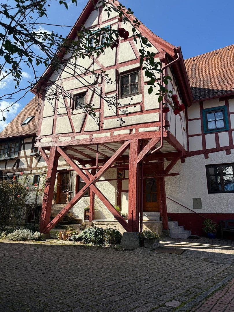 Predaj domu 188 m², pozemek 362 m², Obere Gasse 8, Oberderdingen, Bádensko-Wurttembersko Predaj domu 188 m², pozemek 362 m², Obere Gasse 8, Oberderdingen, Bádensko-Wurttembersko